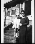 Roxie Henderson and daughter Camille, Apr. 1930